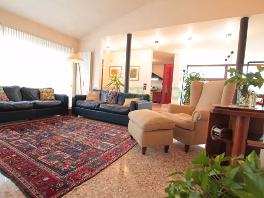 Immagine 20 di Casa bifamiliare in vendita  in Strada della Paglia a Vicenza