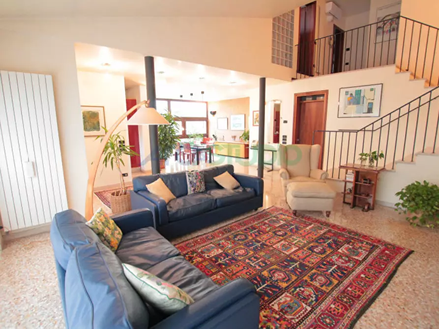 Immagine 21 di Casa bifamiliare in vendita  in Strada della Paglia a Vicenza