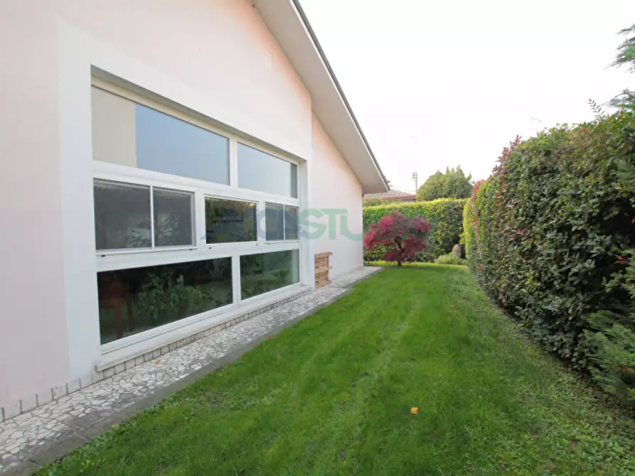 Immagine 54 di Casa bifamiliare in vendita  in Strada della Paglia a Vicenza