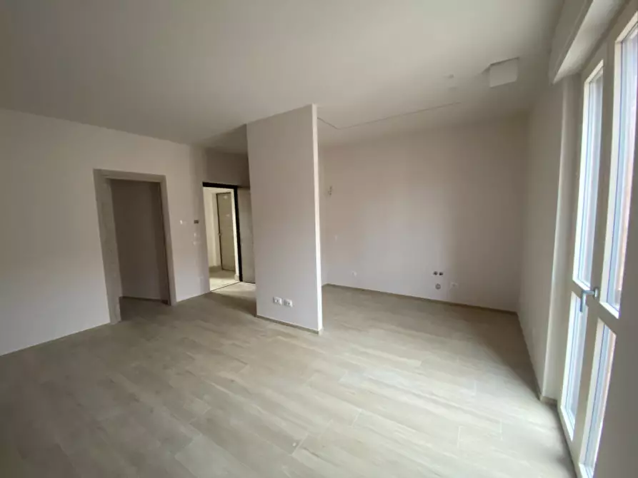 Immagine 1 di Appartamento in affitto  in Via Macrino a Alba