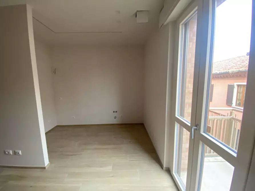 Immagine 5 di Appartamento in affitto  in Via Macrino a Alba