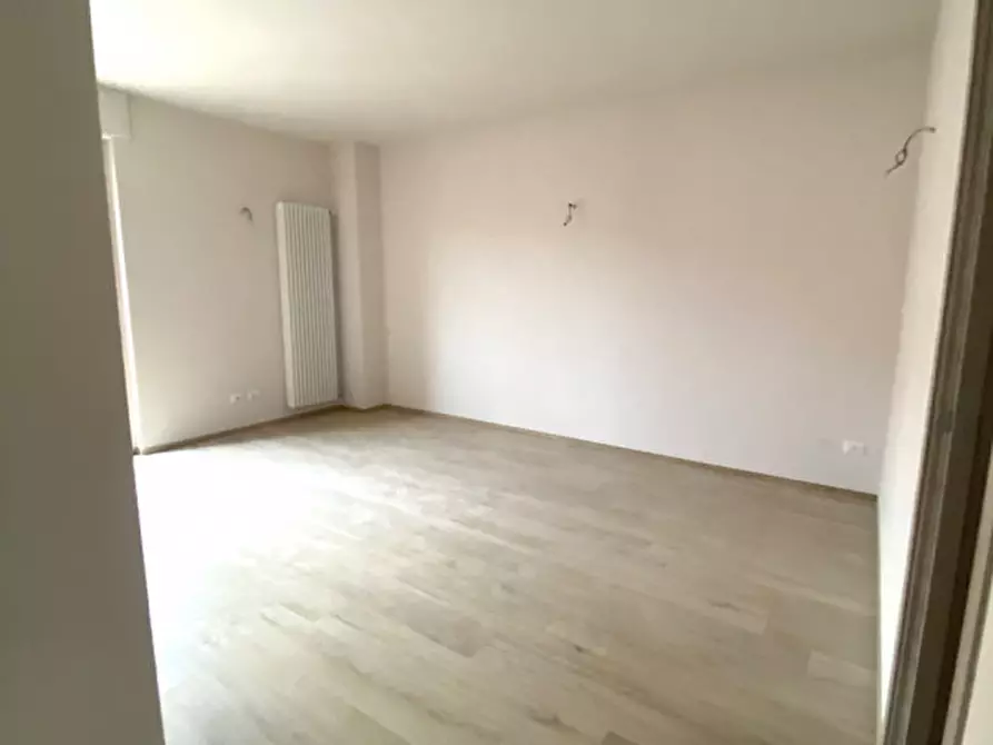 Immagine 7 di Appartamento in affitto  in Via Macrino a Alba