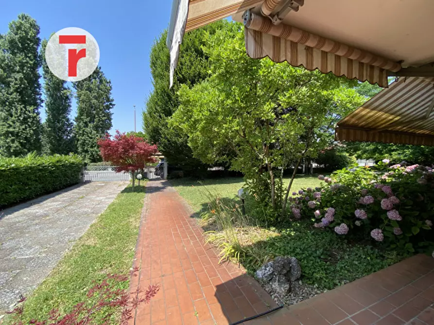 Immagine 4 di Casa bifamiliare in vendita  in Via Pietro Mascagni a Cadoneghe