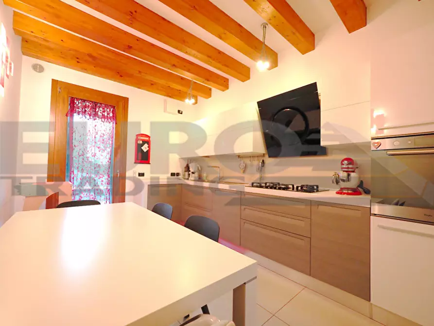 Immagine 7 di Villetta a schiera in vendita  in Via Pietro Sola a Zero Branco