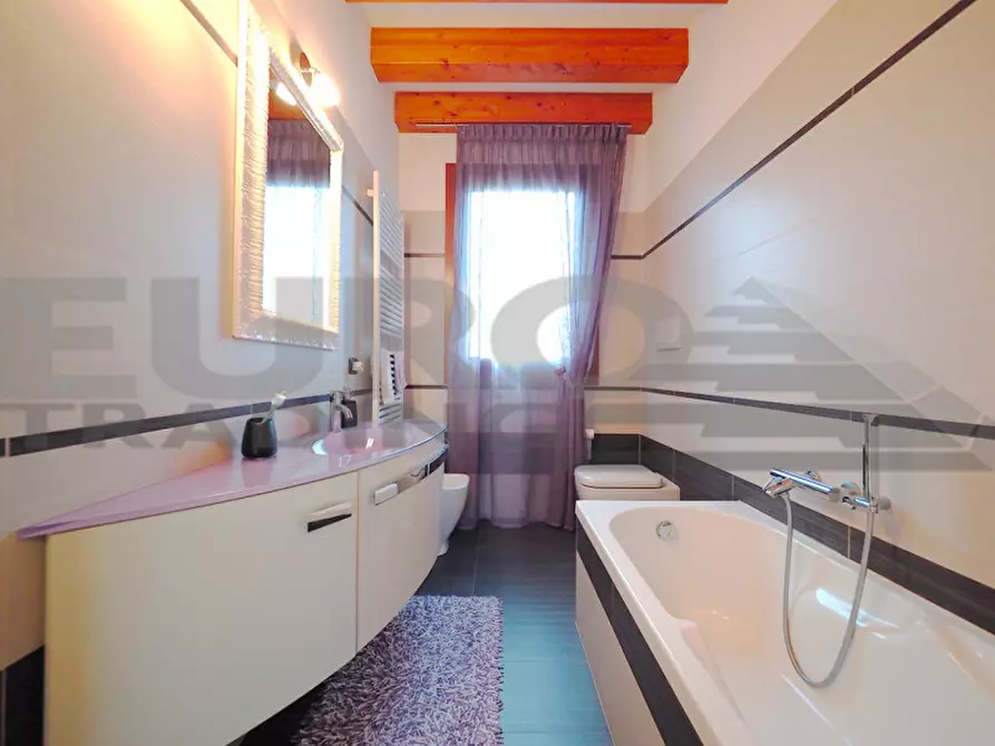 Immagine 27 di Villetta a schiera in vendita  in Via Pietro Sola a Zero Branco