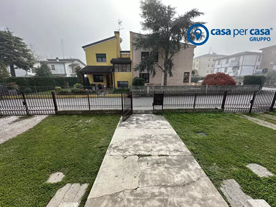 Immagine 25 di Appartamento in vendita  in Adria, Via Allende a Adria