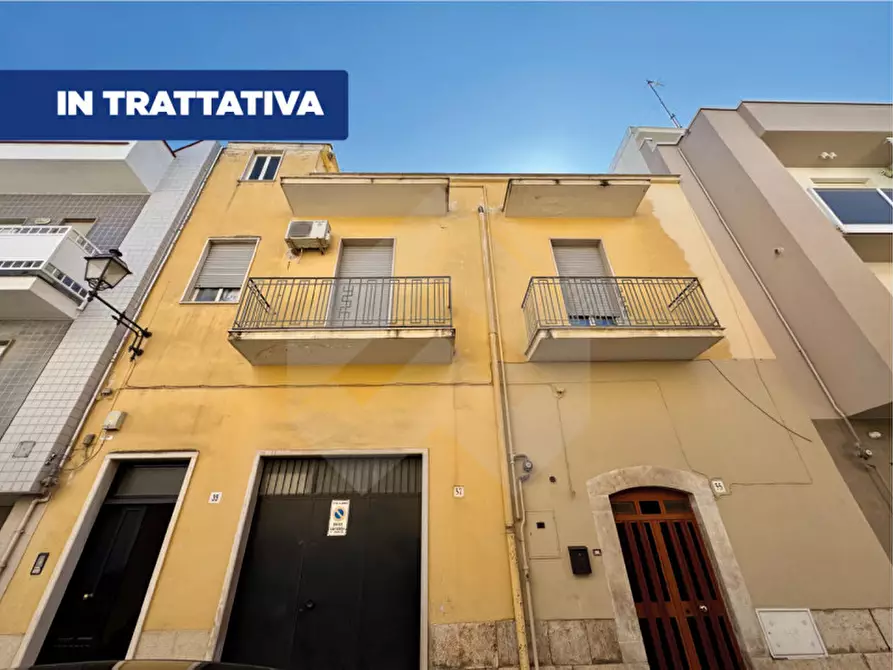 Immagine 1 di Casa indipendente in vendita  a Andria