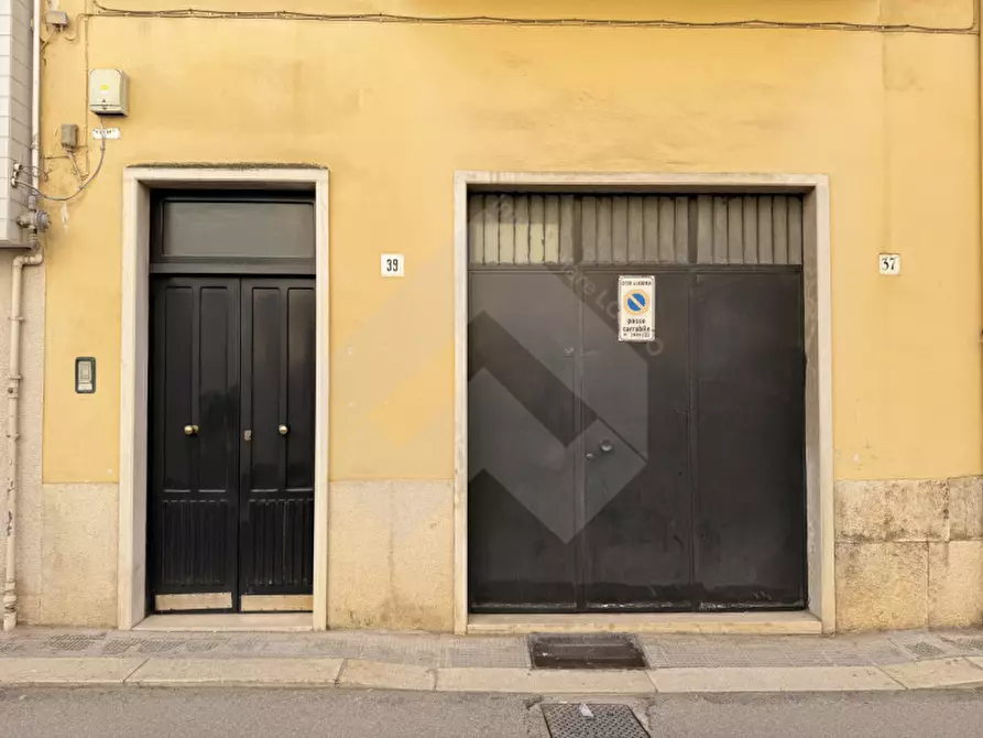 Immagine 2 di Casa indipendente in vendita  a Andria