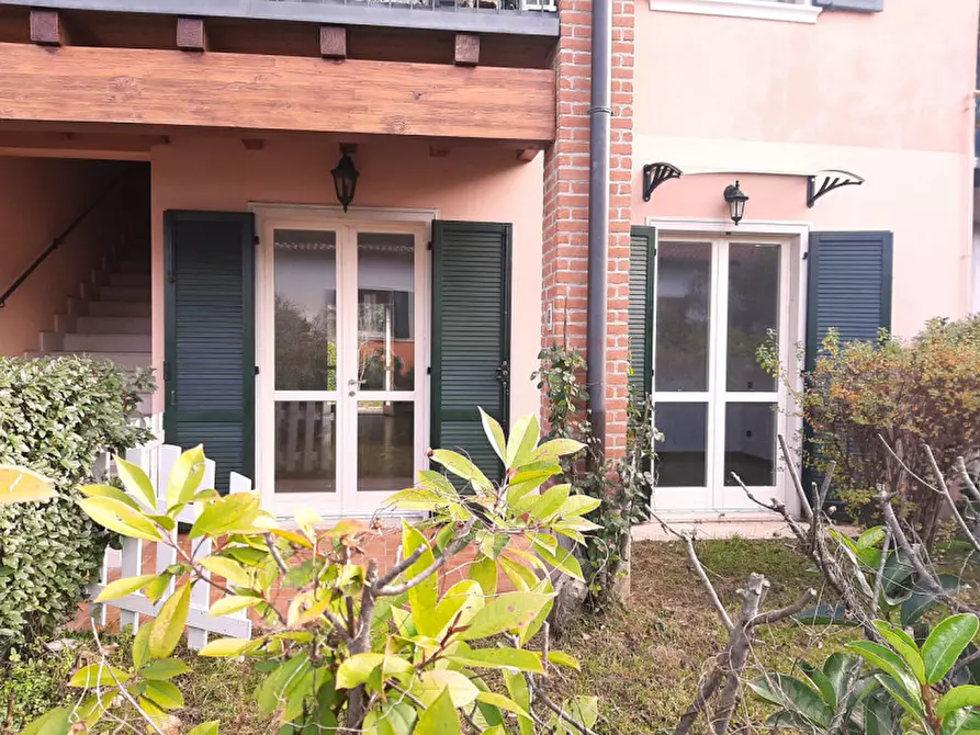 Immagine 1 di Appartamento in vendita  a Valeggio Sul Mincio