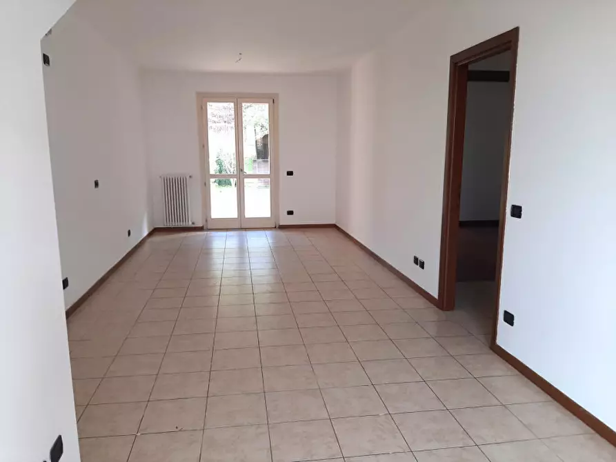 Immagine 3 di Appartamento in vendita  a Valeggio Sul Mincio