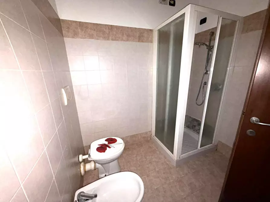 Immagine 8 di Appartamento in vendita  a Valeggio Sul Mincio