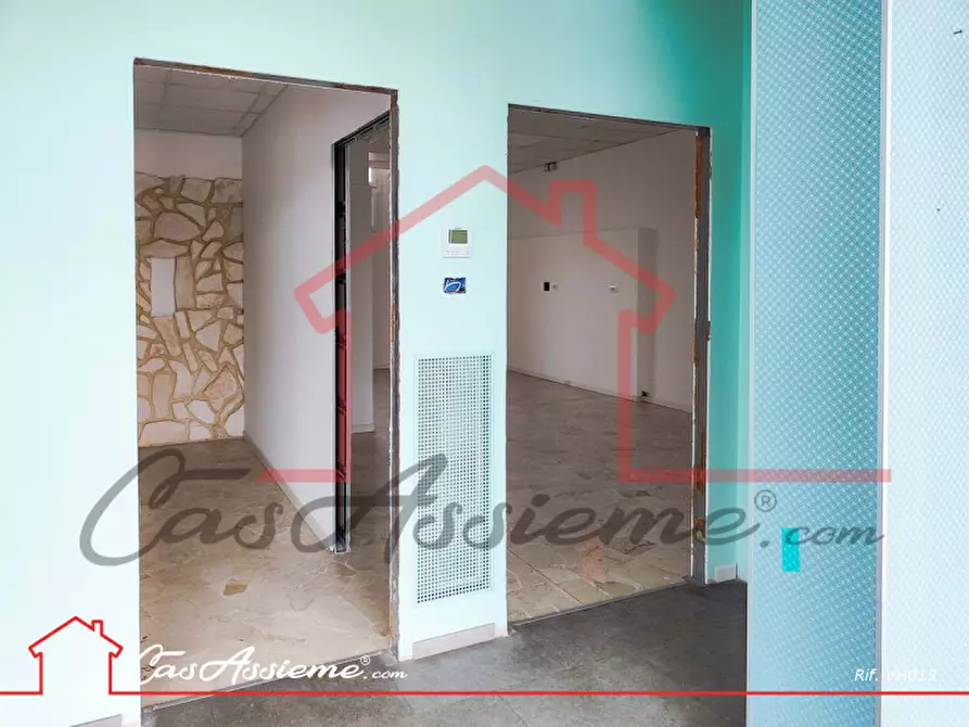 Immagine 2 di Negozio in affitto  a Castello Di Godego