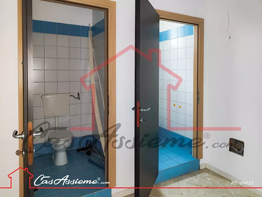 Immagine 6 di Negozio in affitto  a Castello Di Godego