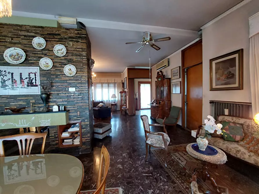 Immagine 12 di Villa in vendita  a Badia Polesine