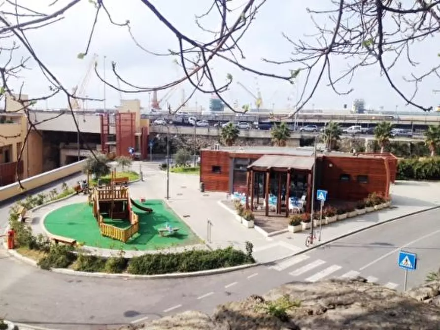 Immagine 5 di Posto auto in vendita  in via della marina a Genova