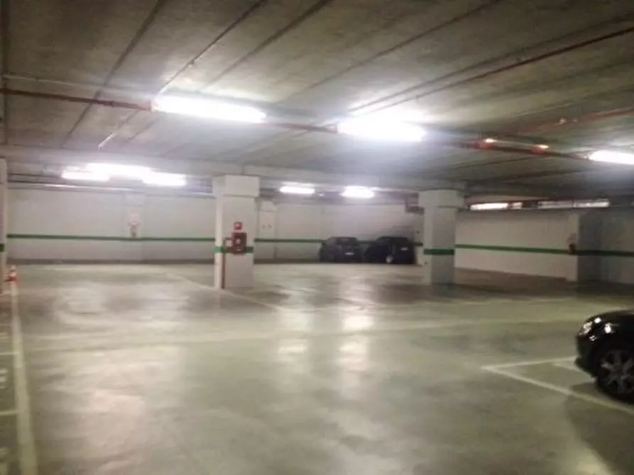 Immagine 6 di Posto auto in vendita  in via della marina a Genova