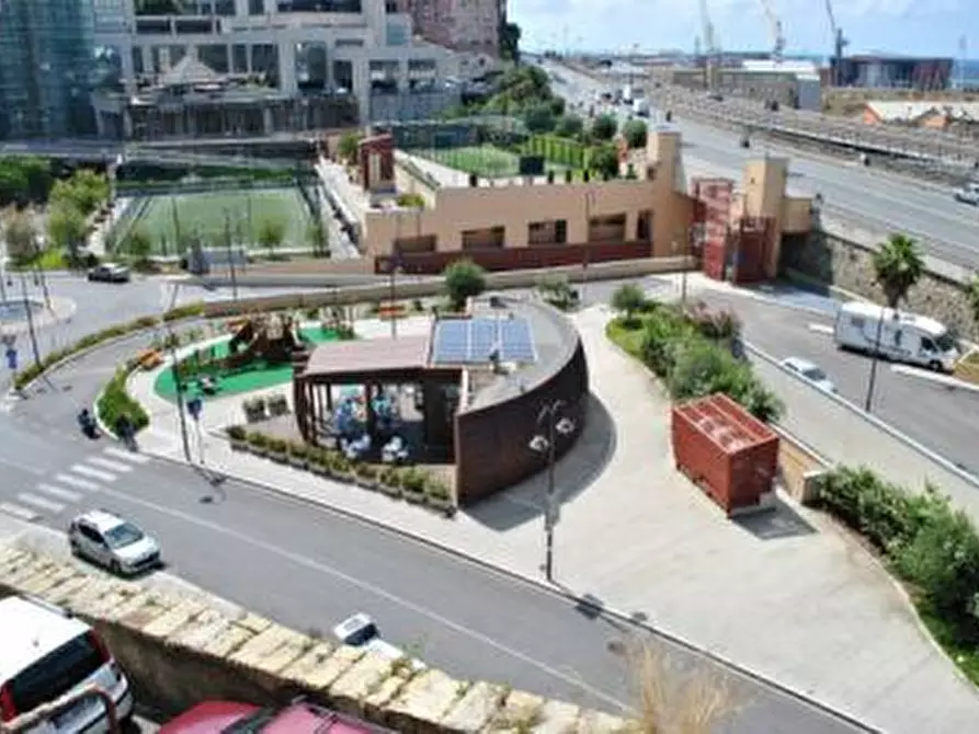 Immagine 9 di Posto auto in vendita  in via della marina a Genova