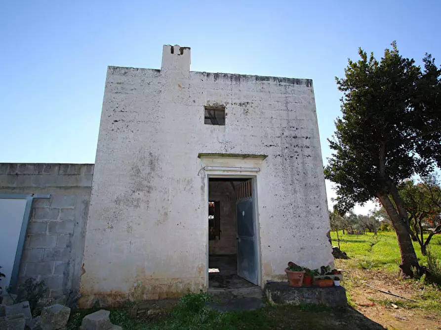 Immagine 3 di Capannone industriale in vendita  in Monaci a Parabita
