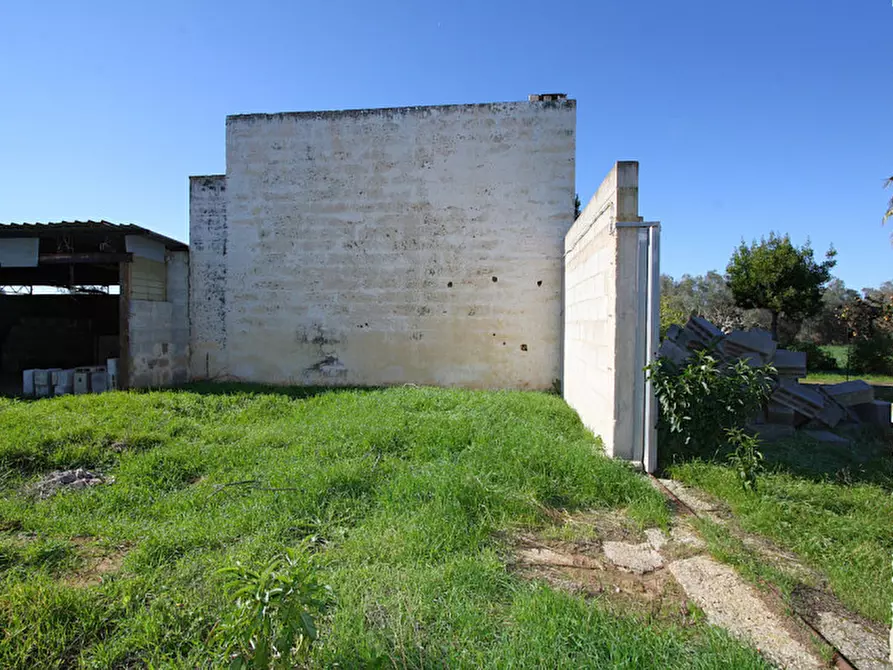 Immagine 9 di Capannone industriale in vendita  in Monaci a Parabita