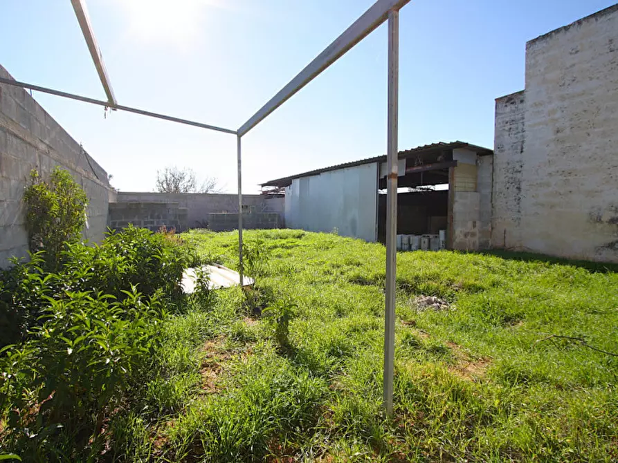 Immagine 10 di Capannone industriale in vendita  in Monaci a Parabita