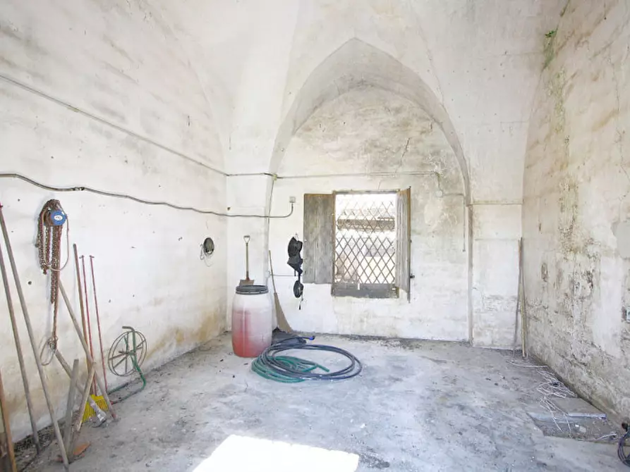 Immagine 21 di Capannone industriale in vendita  in Monaci a Parabita