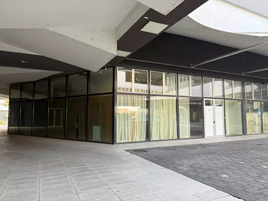 Immagine 3 di Ufficio in affitto  in SS 9 via Emilia 227 a Parma