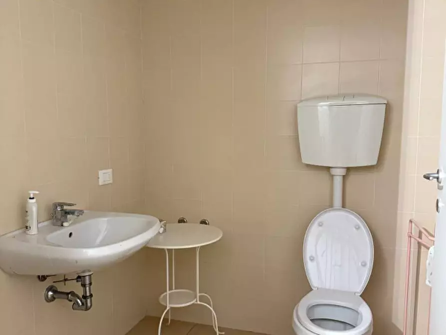 Immagine 4 di Ufficio in affitto  in SS 9 via Emilia 227 a Parma