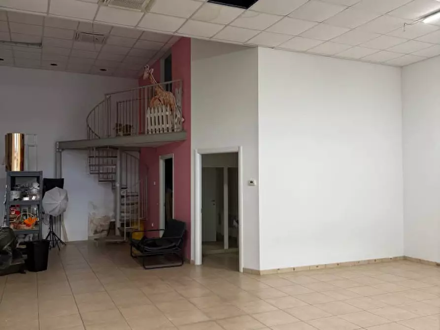 Immagine 8 di Ufficio in affitto  in SS 9 via Emilia 227 a Parma