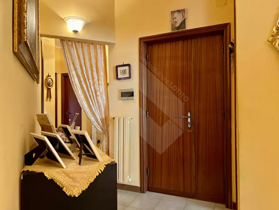 Immagine 19 di Appartamento in vendita  a Andria