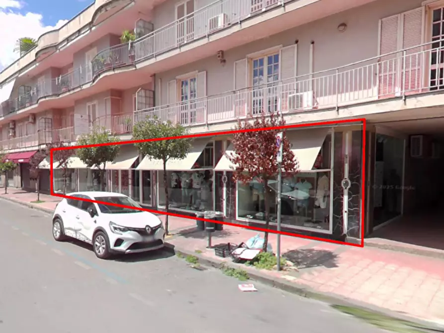 Immagine 1 di Negozio in vendita  in Via Giacomo Imbroda, 38, 80035 Nola NA, Italia a Nola