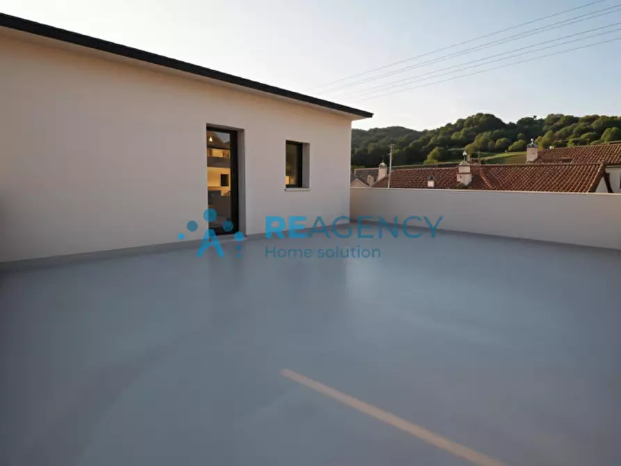 Immagine 4 di Villa in vendita  in Via Carlo del Prete a Chiampo