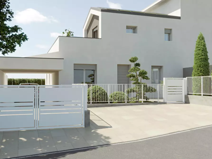 Immagine 7 di Villa in vendita  in Via Carlo del Prete a Chiampo