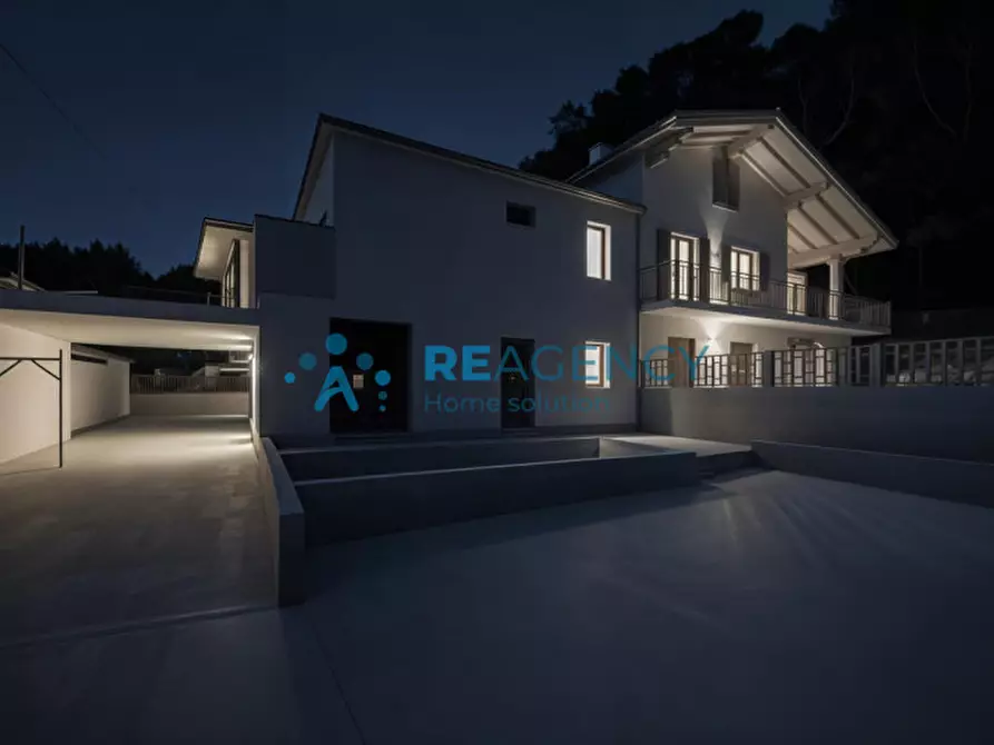 Immagine 10 di Villa in vendita  in Via Carlo del Prete a Chiampo