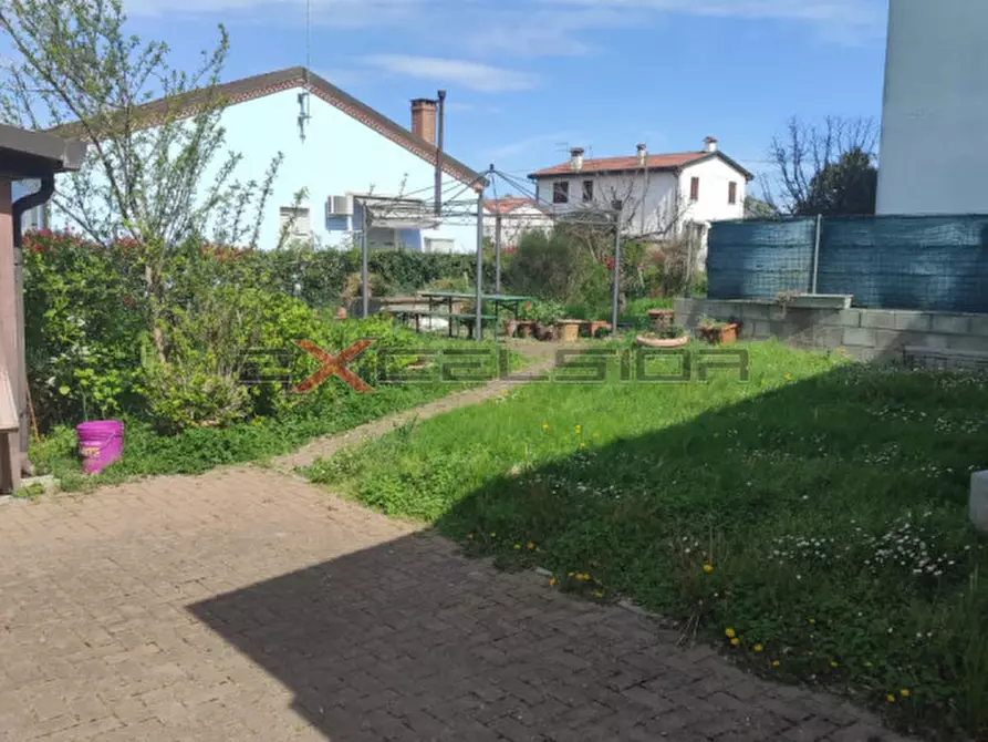 Immagine 3 di Casa bifamiliare in vendita  in Via G. Matteotti, 20 Bis a Cavarzere