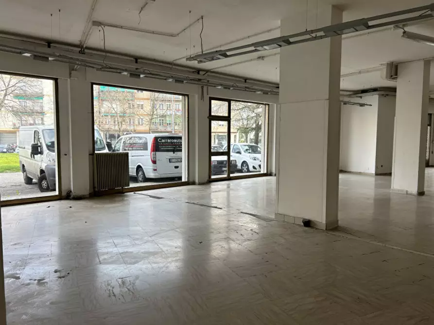 Immagine 7 di Negozio in vendita  in Via Buonarotti a Spinea