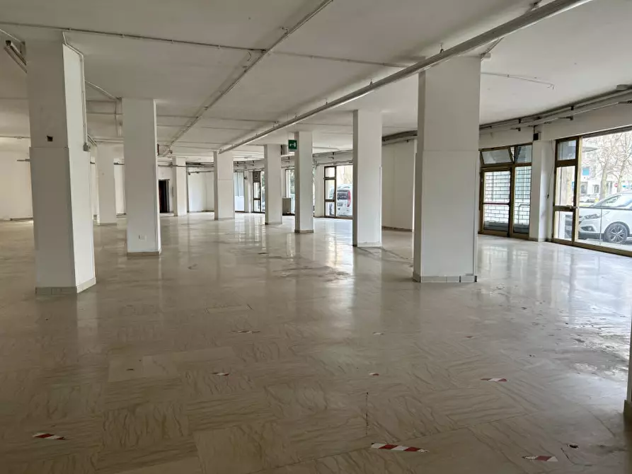 Immagine 16 di Negozio in vendita  in Via Buonarotti a Spinea