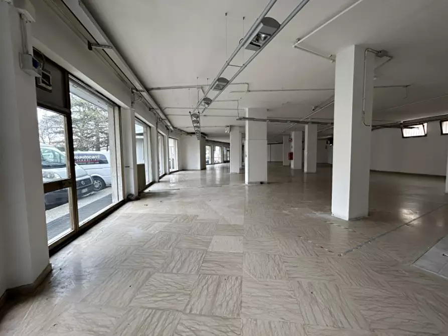 Immagine 18 di Negozio in vendita  in Via Buonarotti a Spinea