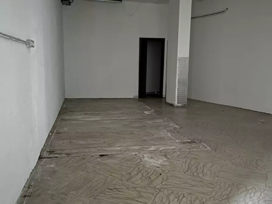 Immagine 19 di Negozio in vendita  in Via Buonarotti a Spinea