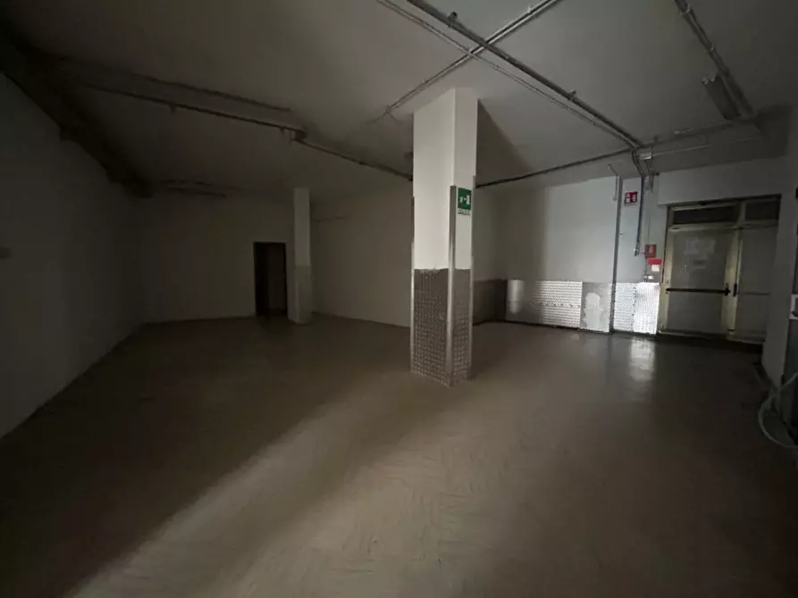 Immagine 20 di Negozio in vendita  in Via Buonarotti a Spinea