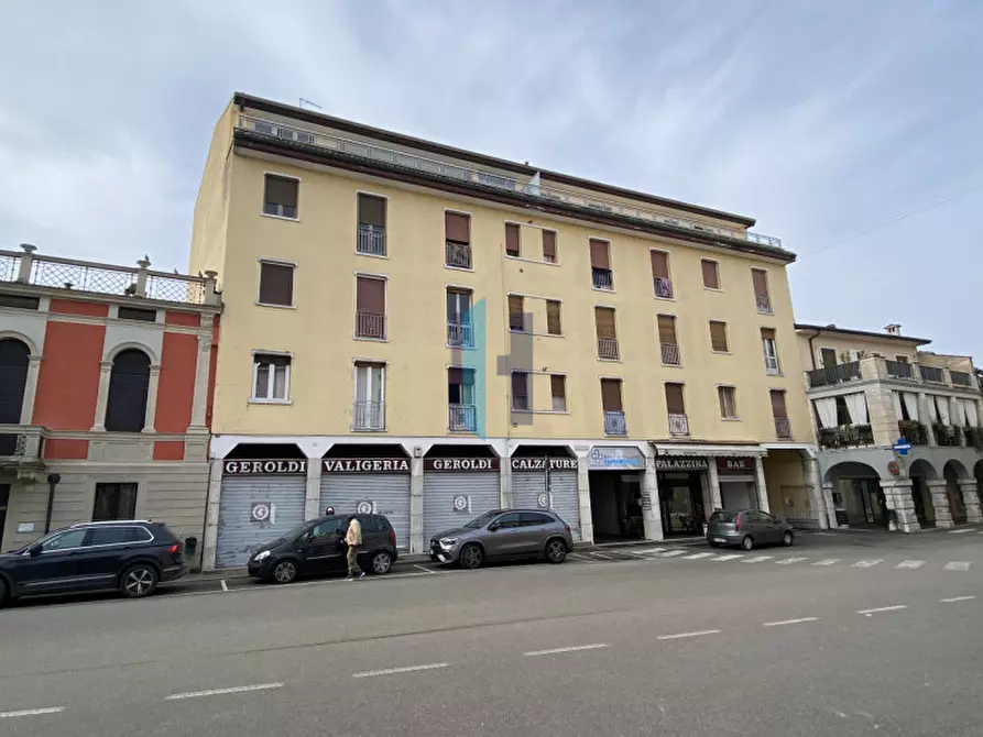 Immagine 11 di Appartamento in vendita  in Piazza Malvestiti 11 a Verolanuova