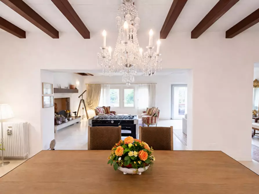 Immagine 5 di Villa in vendita  in VIA SOAVE a Soave