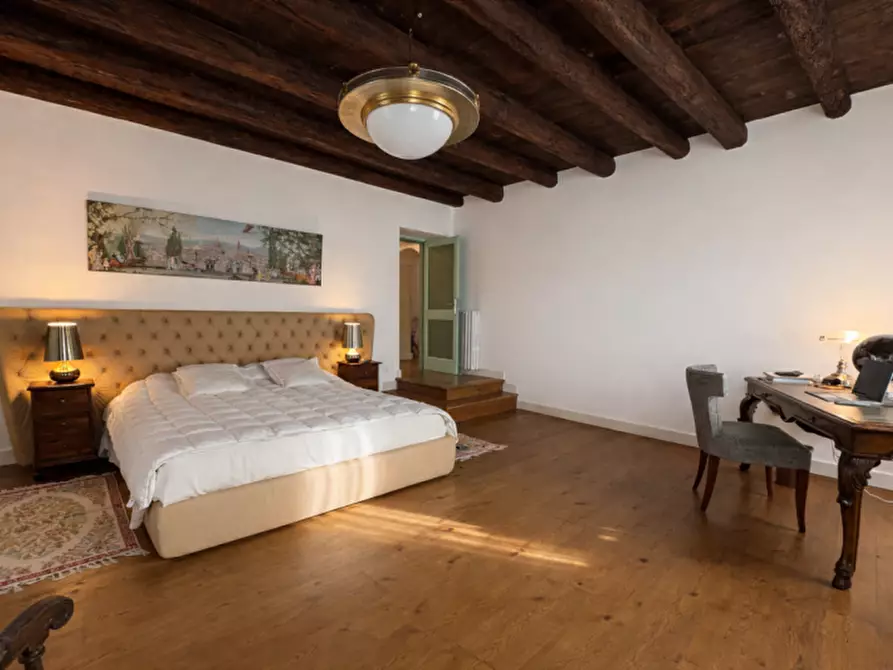 Immagine 11 di Villa in vendita  in VIA SOAVE a Soave