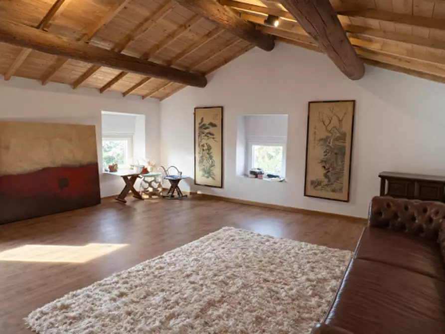 Immagine 13 di Villa in vendita  in VIA SOAVE a Soave