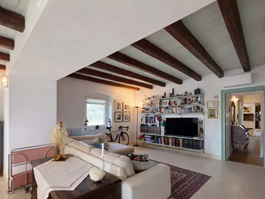 Immagine 19 di Villa in vendita  in VIA SOAVE a Soave