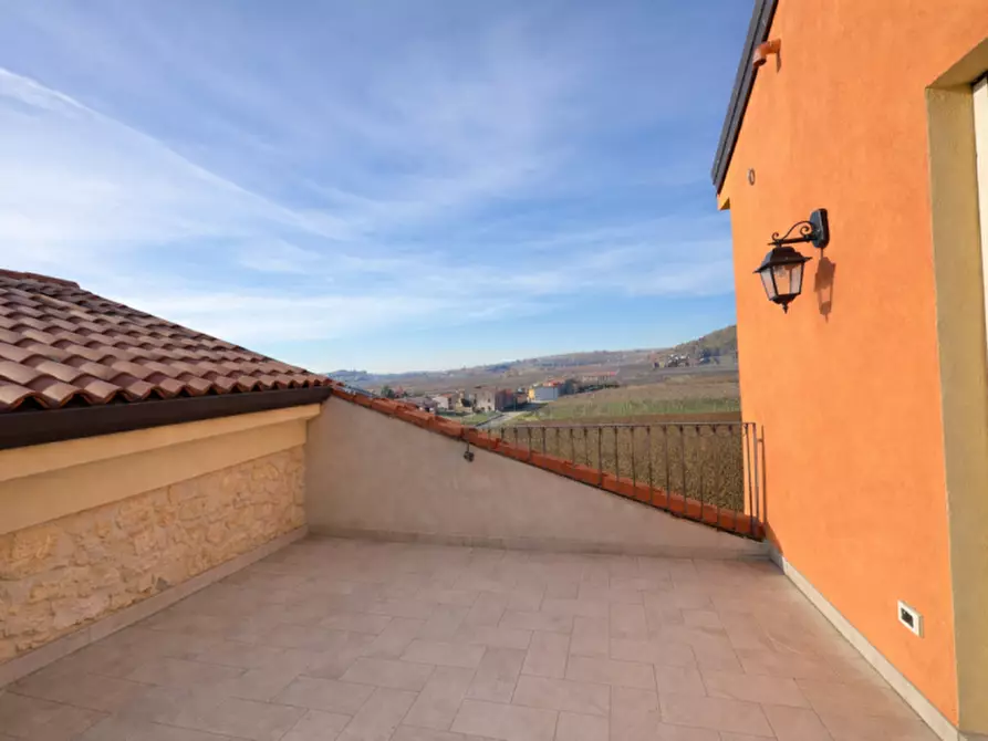 Immagine 26 di Villa in vendita  in VIA SOAVE a Soave