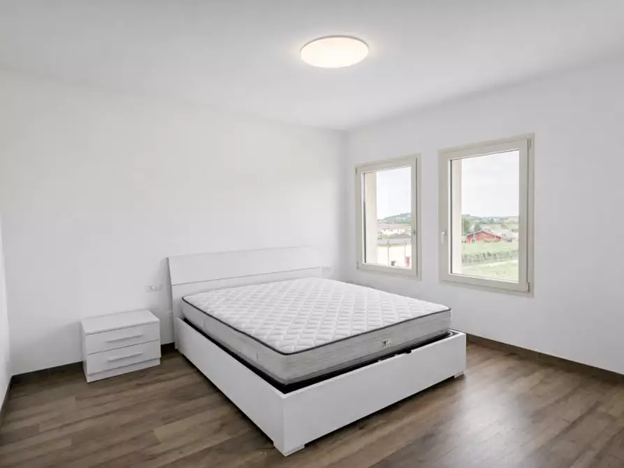 Immagine 30 di Villa in vendita  in VIA SOAVE a Soave