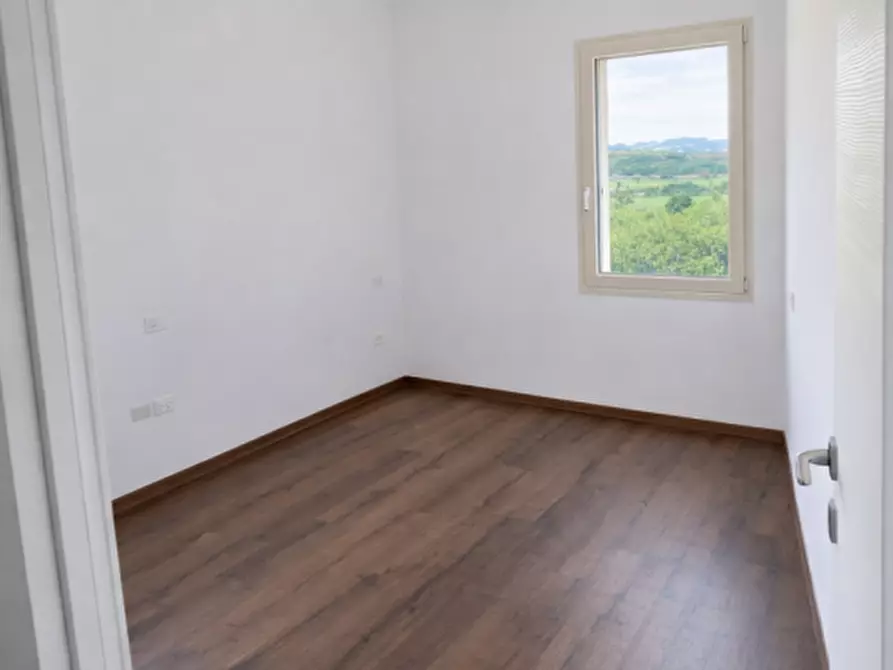 Immagine 31 di Villa in vendita  in VIA SOAVE a Soave