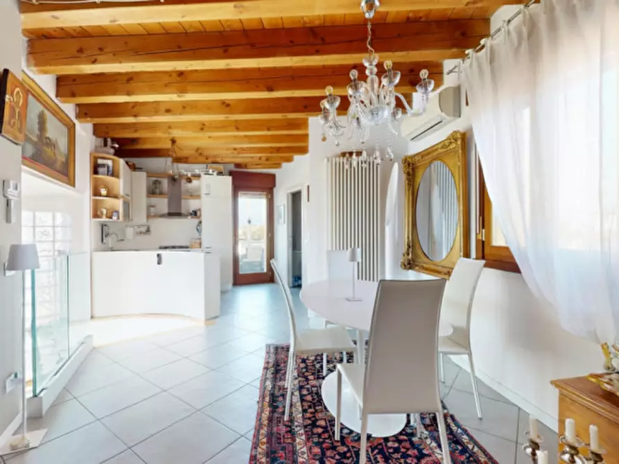 Immagine 3 di Attico in vendita  in via giuseppe cederle a Vicenza