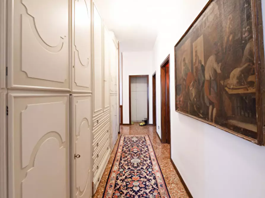 Immagine 20 di Palazzo in vendita  in VIALE FIUME a Este