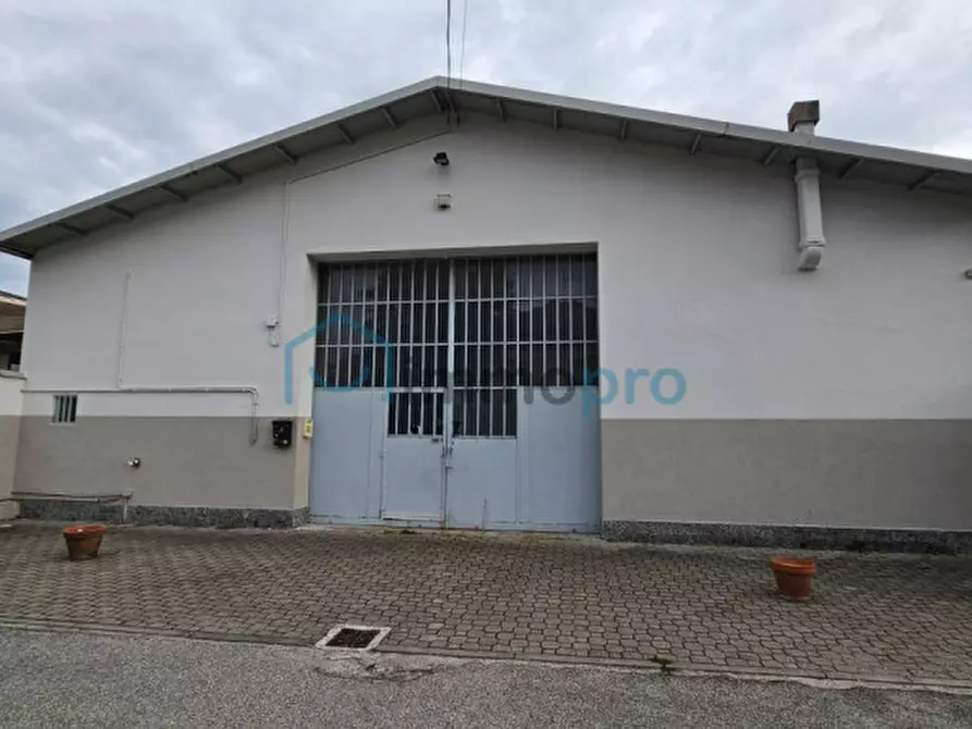 Immagine 1 di Magazzino in affitto  in Via Nino Bixio a Cuorgnè